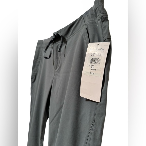 Columbia Women’s Pant – Green, Size 8 - Picture 3 of 8